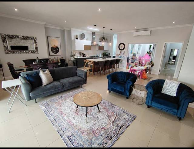 3 BEDROOM TOWNHOUSE FOR SALE IN LA LUCIA RIDGE